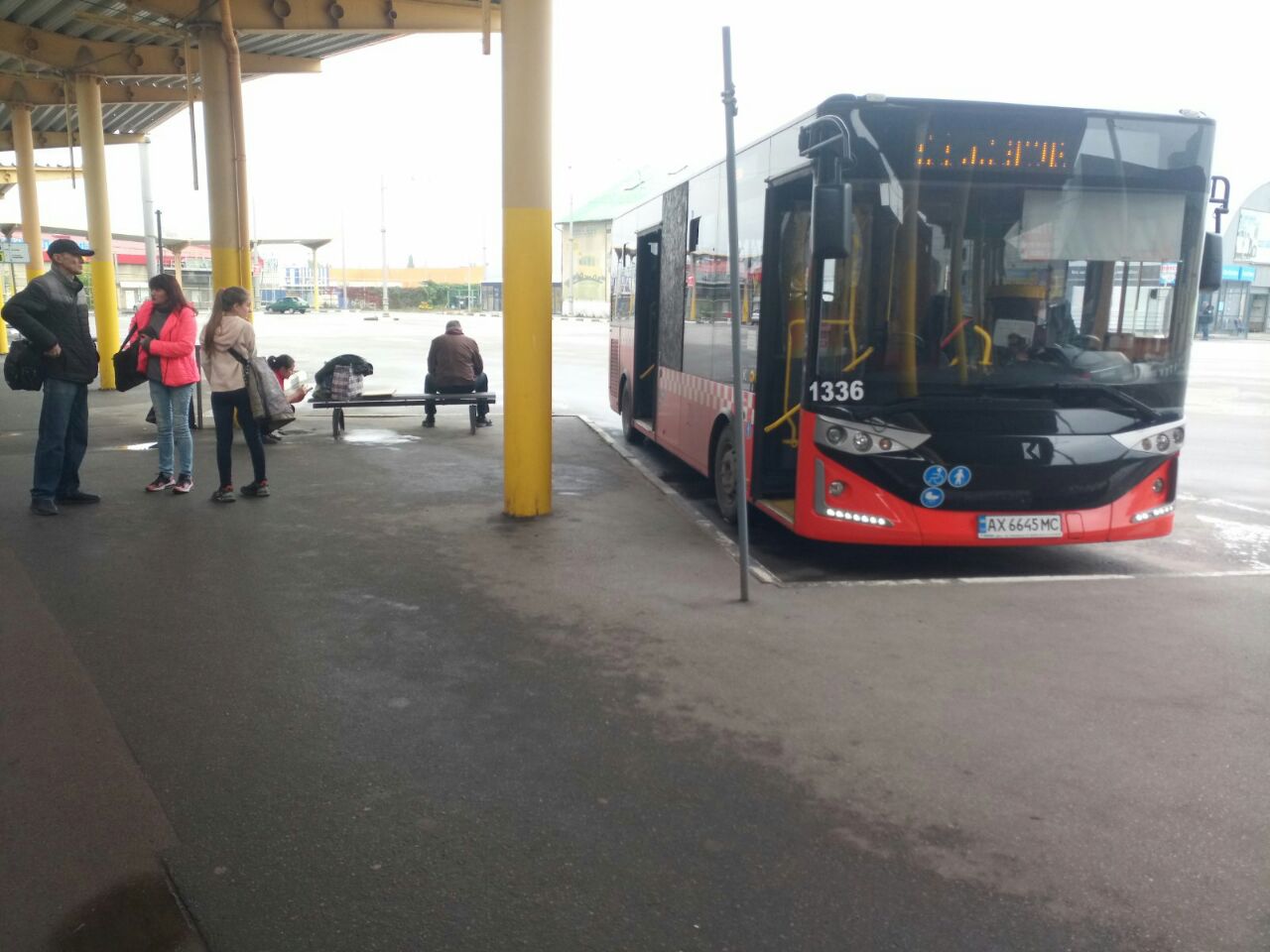 З автостанції «Героїв Праці» відновила роботу низка автобусних маршрутів - 1