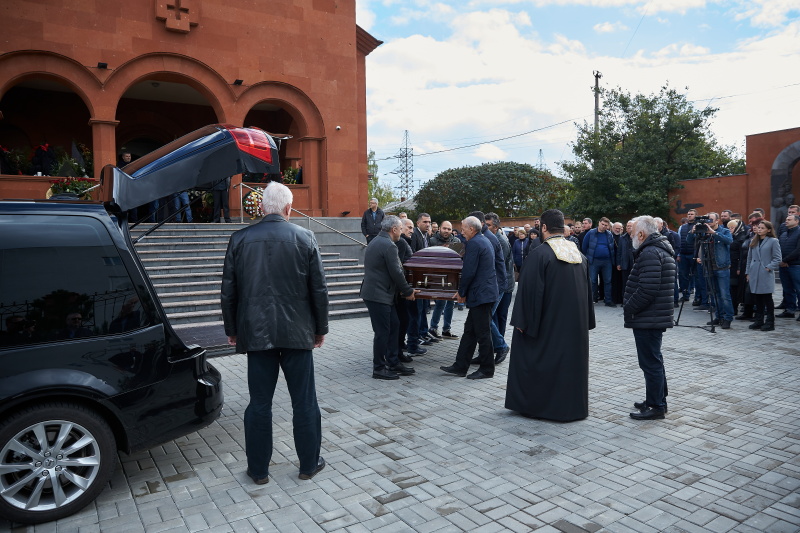 У Харкові попрощалися з Валерієм Арутюновим - 14