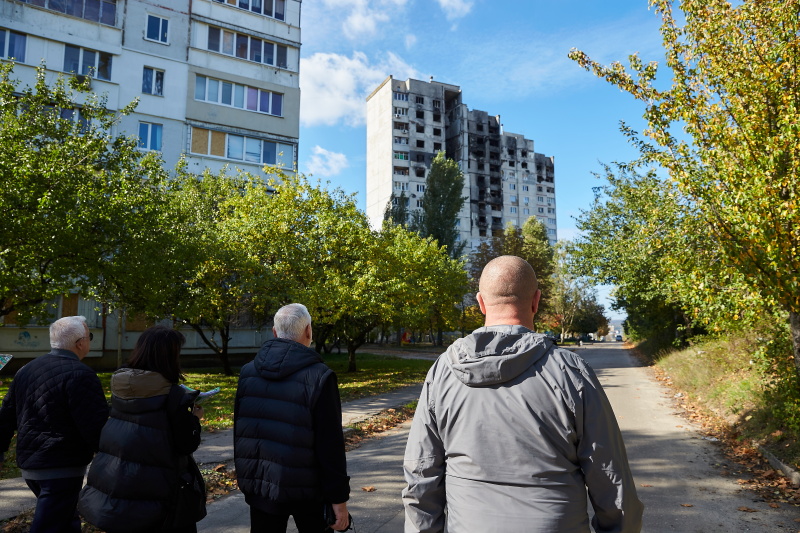 На Північній Салтівці відновлюють житловий фонд та готуються до зими