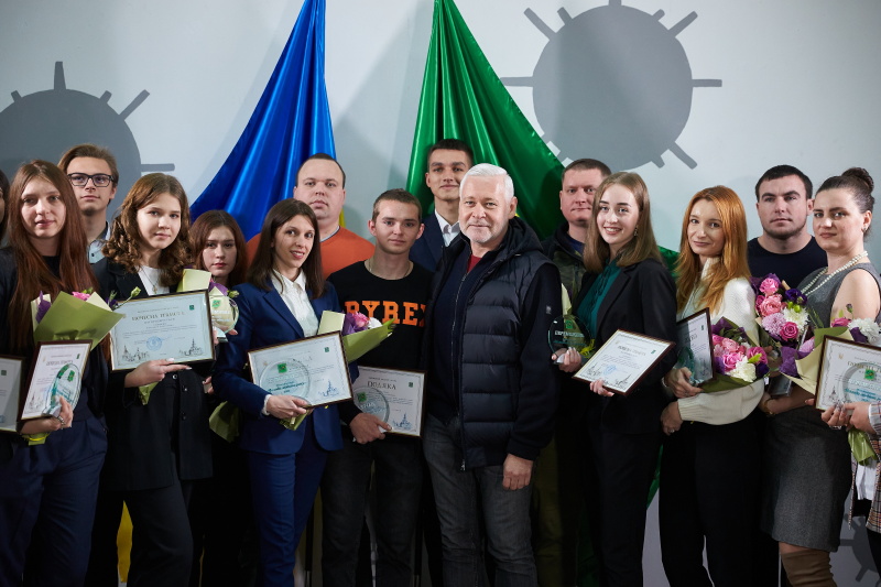 У Харкові нагородили переможців конкурсу «Молода людина року»