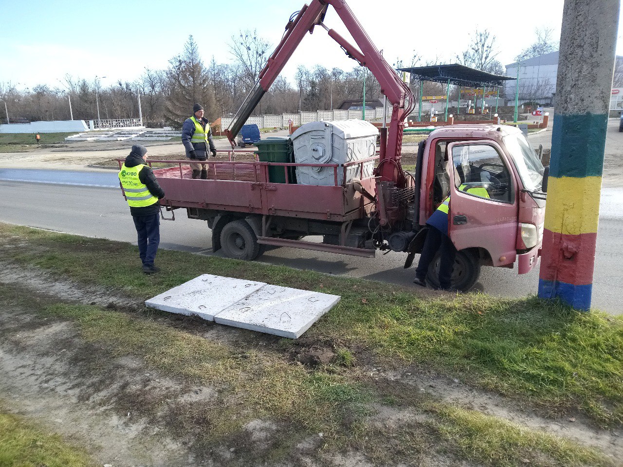 У Харкові в приватному секторі встановлюють нові сміттєві контейнери - 2
