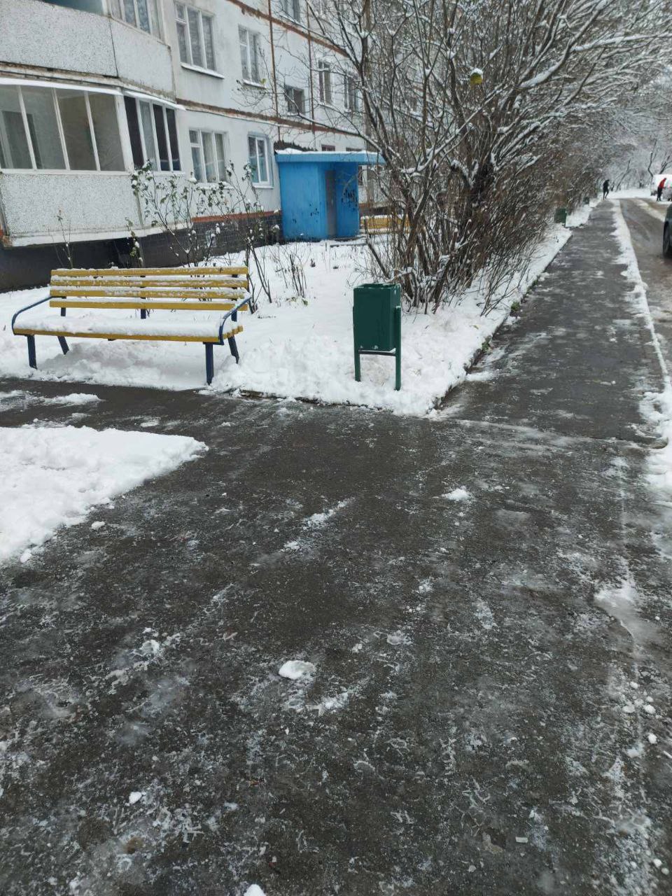 Харків від снігу прибирають понад двох тисяч комунальників