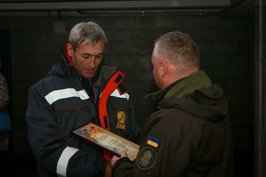 Гвардійці вручили харківським комунальникам подяки 