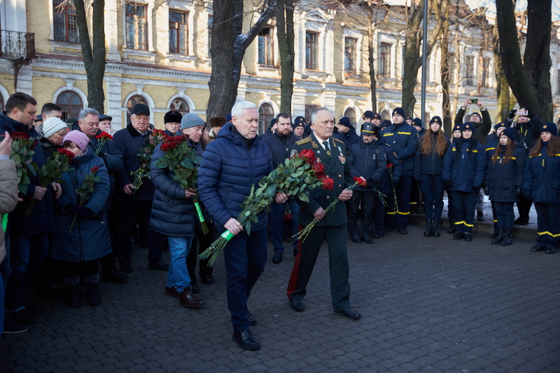 У Харкові вшанували памʼять героїв-ліквідаторів катастрофи на ЧАЕС