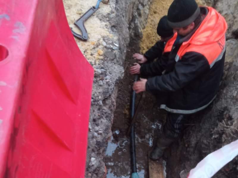У Київському районі оперативно ремонтують водоводи