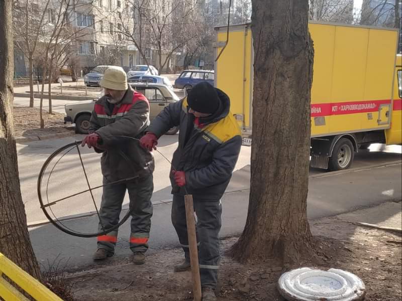 В Індустріальному районі реконструюють внутрішньобудинкові комунікації - 4