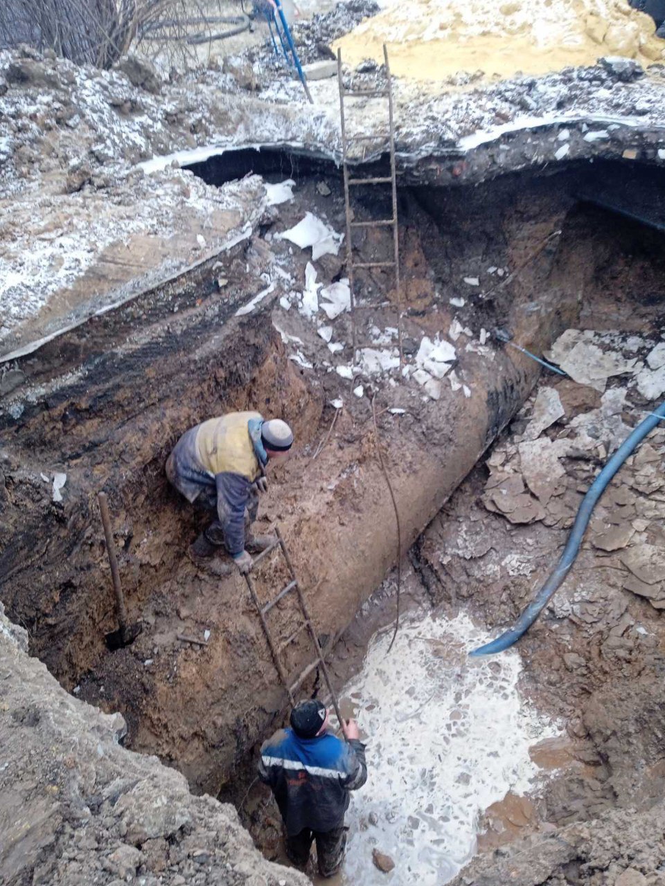 На вулиці Павла Скоропадського відновили магістральний водовід