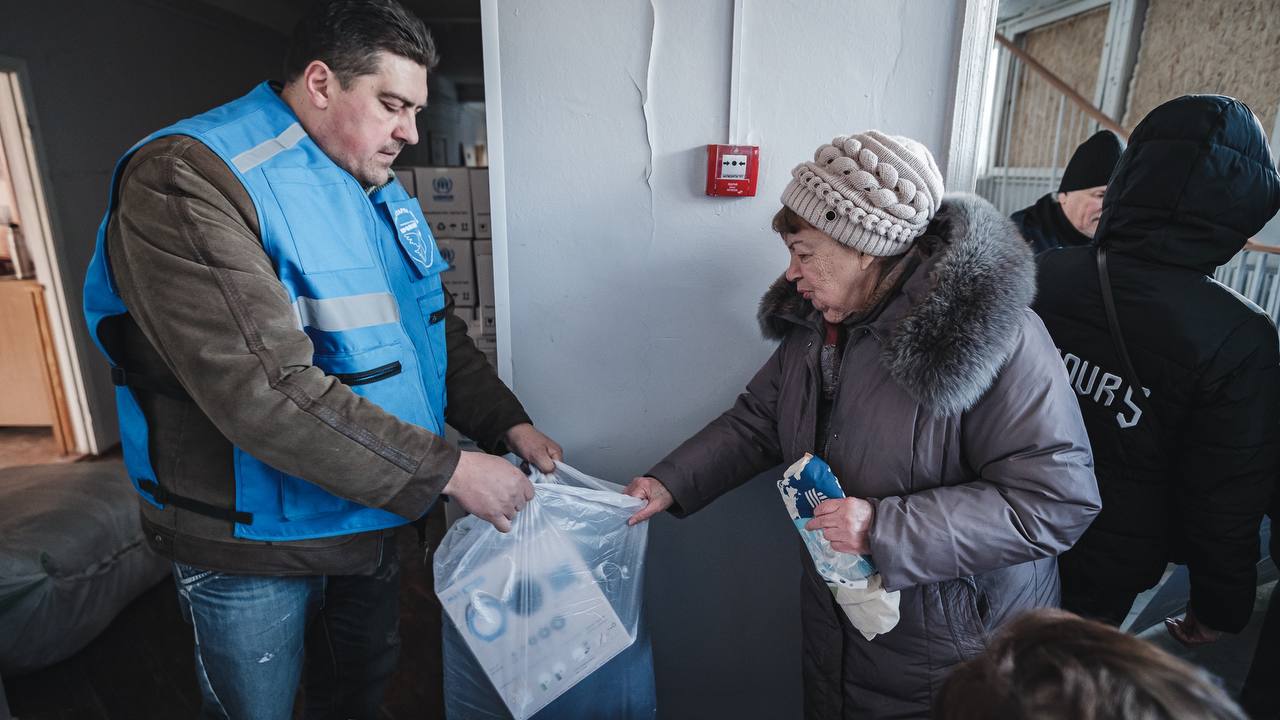 До харківських пунктів обігріву передали ковдри та спальні мішки від ООН - 2