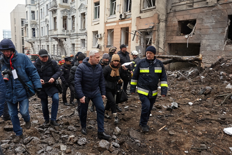 Спеціалісти обстежать постраждалі від обстрілу будинки у центрі Харкова