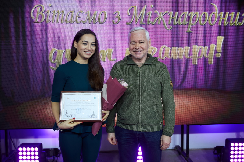 Ігор Терехов привітав працівників театру з професійним святом - 12