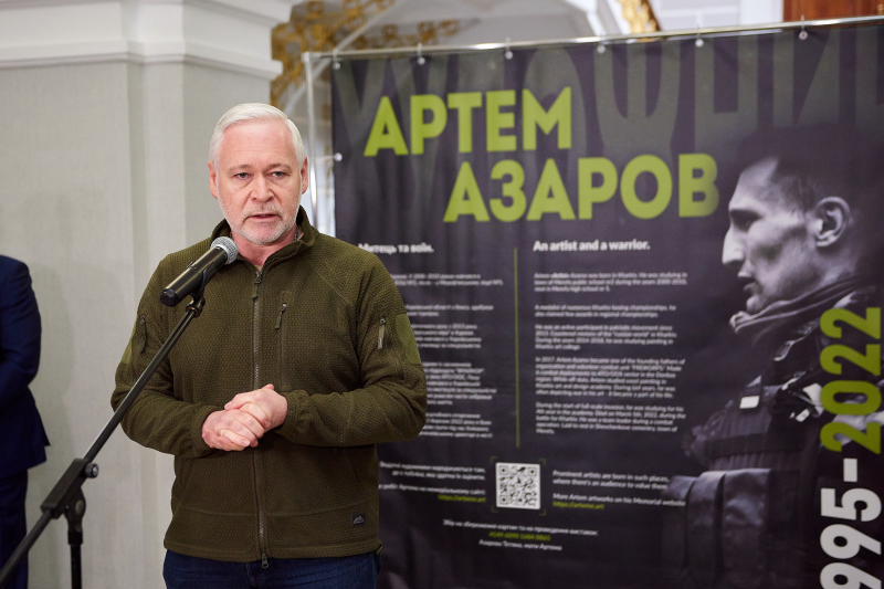 У Харкові відкрилася виставка картин загиблого добровольця Артема Азарова 
