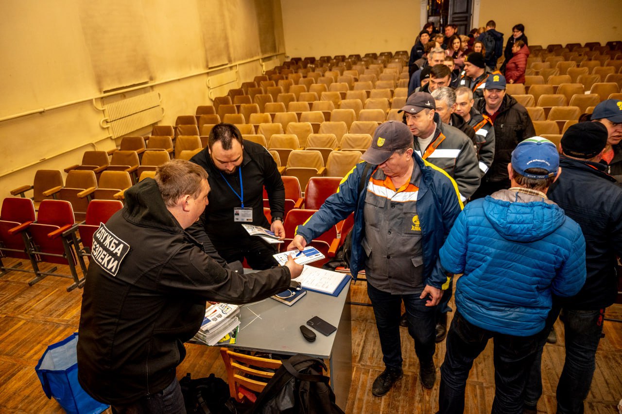 Працівники «Тепломереж» пройшли тренінг з мінної безпеки