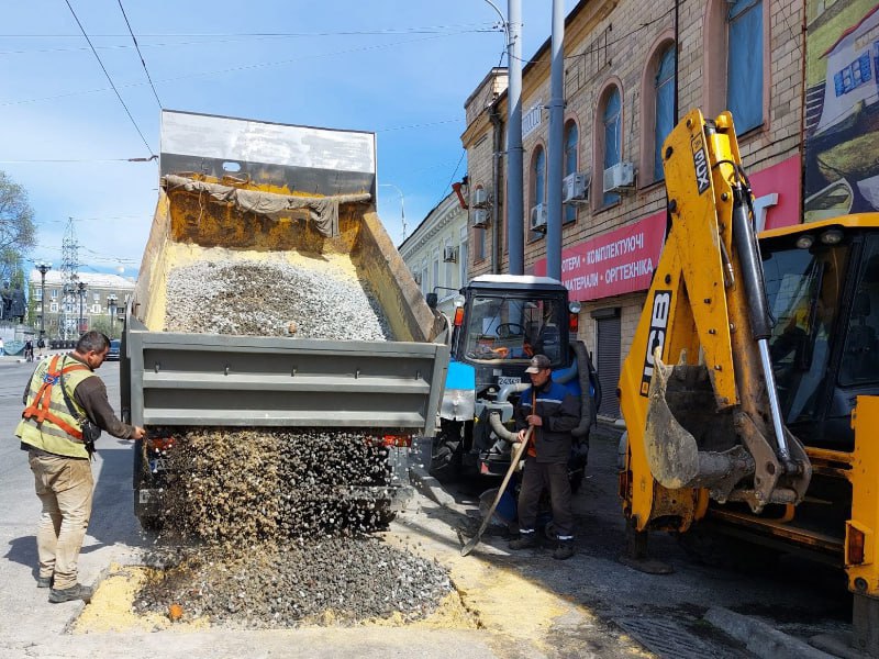 В Основ'янському районі усувають аварії на мережах водопостачання - 4