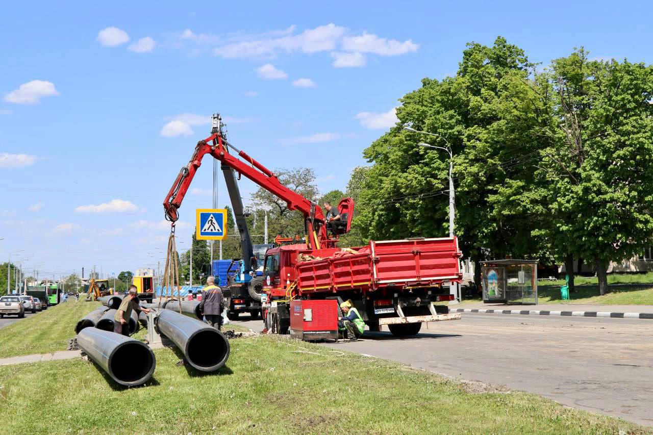 «Харківводоканал» ліквідує аварію на проспекті Гагаріна - 1