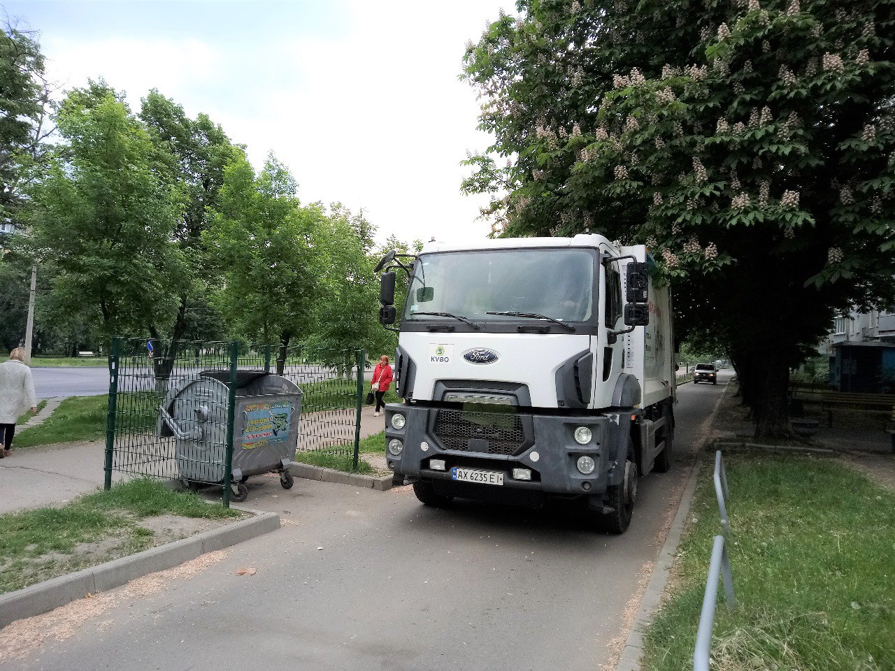Бригади КВПВ наводять лад на Салтівці - 1