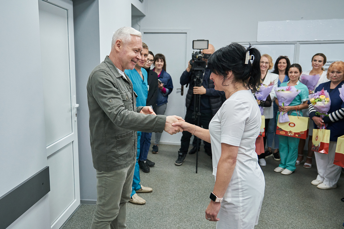 Ігор Терехов привітав колектив лікарні №30 із професійним святом - 3
