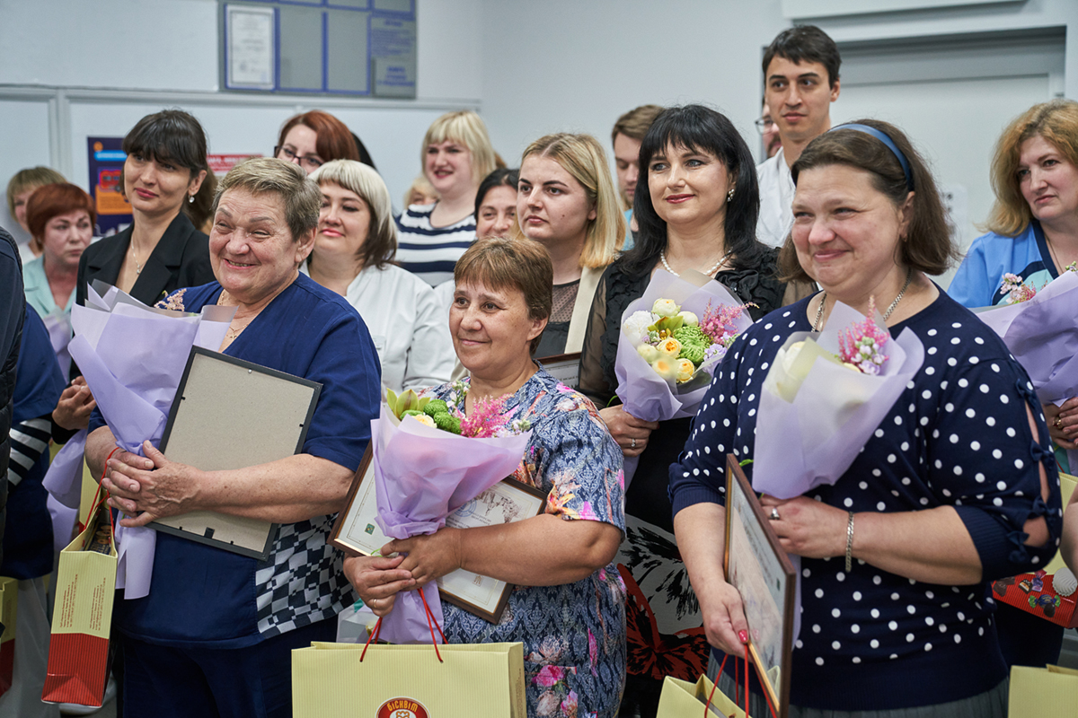 Ігор Терехов привітав колектив лікарні №30 із професійним святом - 7
