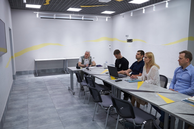 Обговорення проєкту «Дашборд відновлення Харкова»
