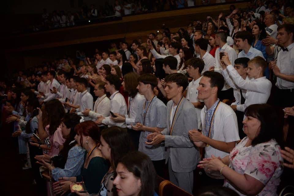 У Харкові пройшли шкільні випускні - 1