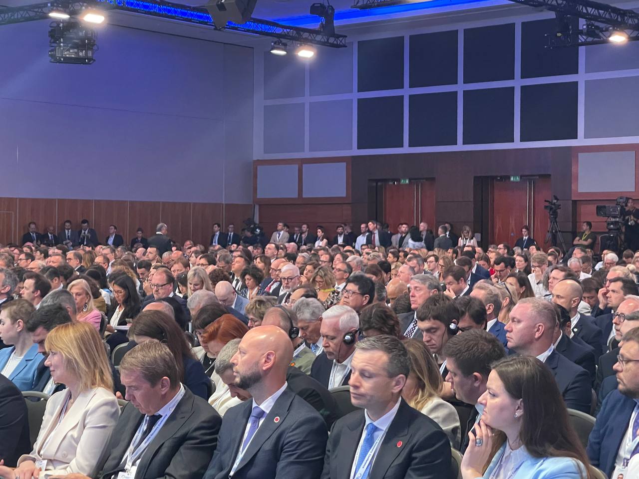 У Лондоні розпочалась масштабна конференція, присвячена відбудові України - 8