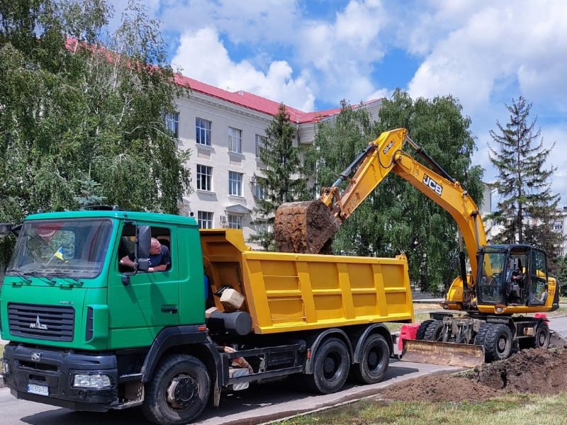 На проспекті Гагаріна ліквідували складну аварію на водоводі - 2