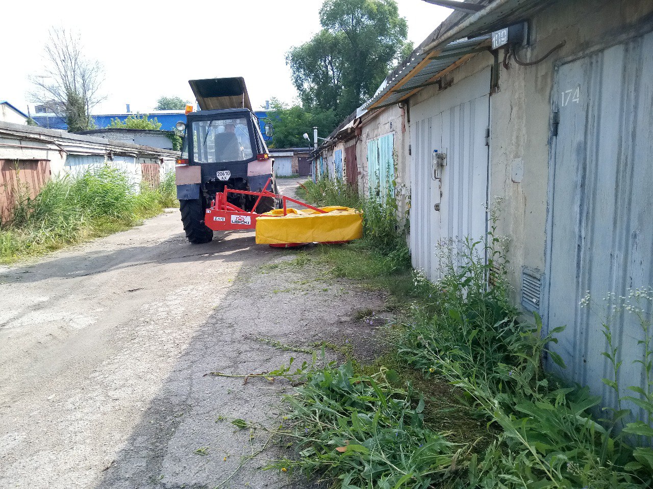 КВПВ надає послуги з косіння трави