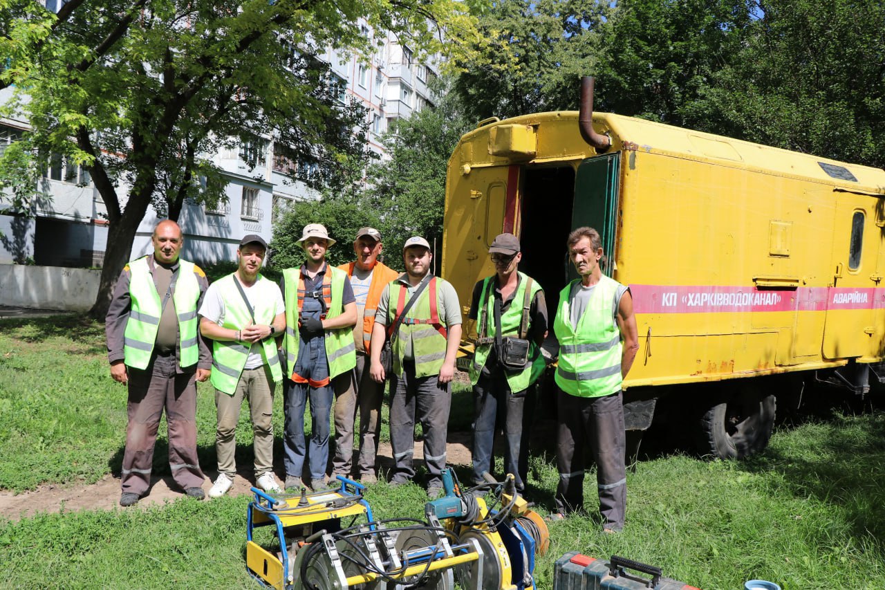 У Харкові усувають 11 аварій на водоводах