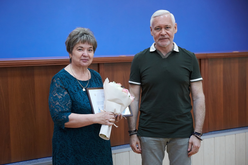 Ігор Терехов привітав зі святом медиків Новобаварського району - 8