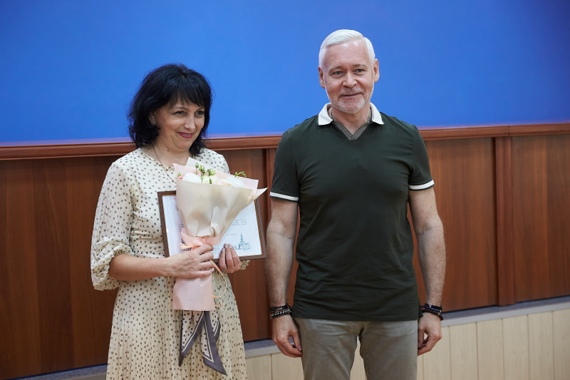 Ігор Терехов привітав зі святом медиків Новобаварського району - 11