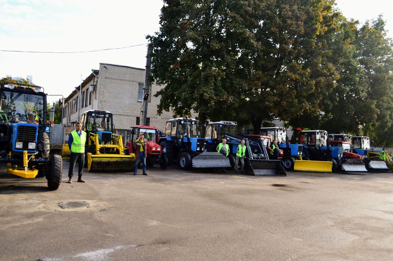 Комунальники перевірили готовність техніки - 1