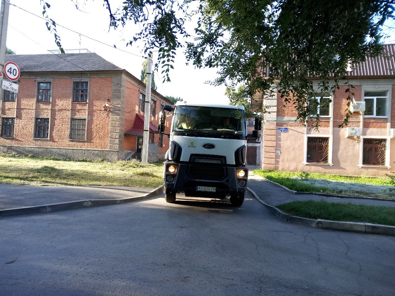 За тиждень із Харкова вивезли понад 37 тисяч кубометрів сміття - 1