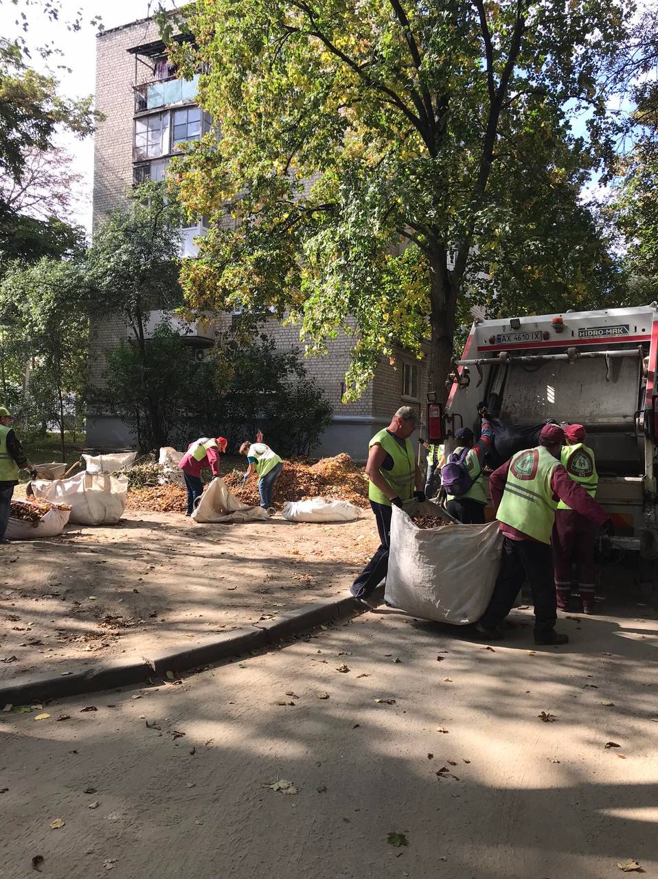 За тиждень із Харкова вивезли понад 37 тисяч кубометрів сміття - 2