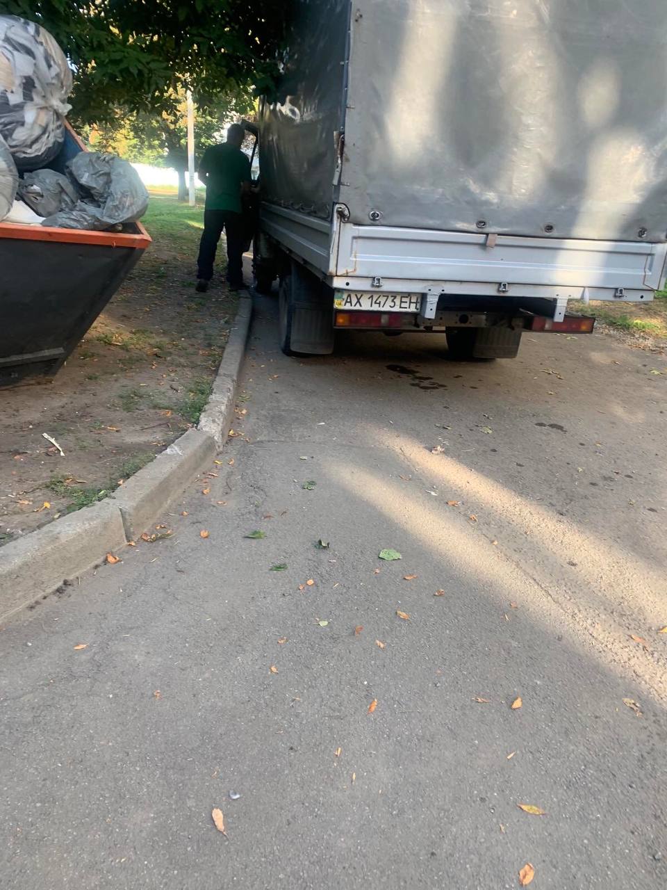 За тиждень із Харкова вивезли понад 37 тисяч кубометрів сміття - 7