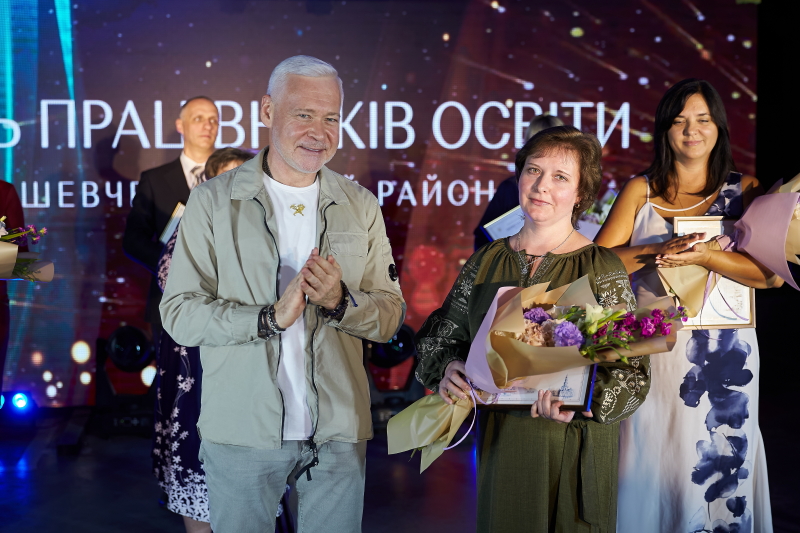 День вчителя відсвяткували в Шевченківському та Немишлянському районах - 8