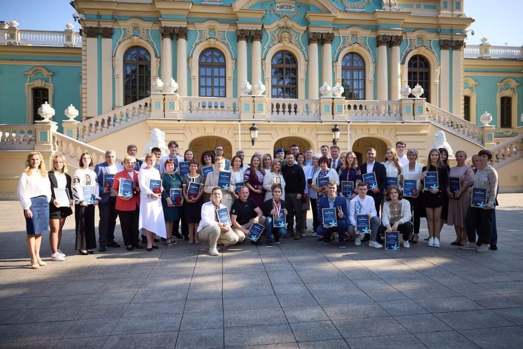 Володимир Зеленський нагородив харківських учителів