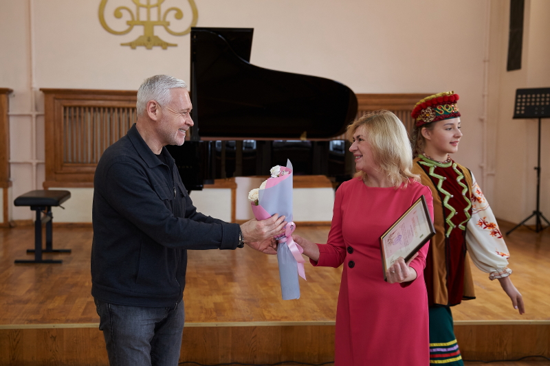 Ігор Терехов привітав з 80-річчям музичний ліцей 
