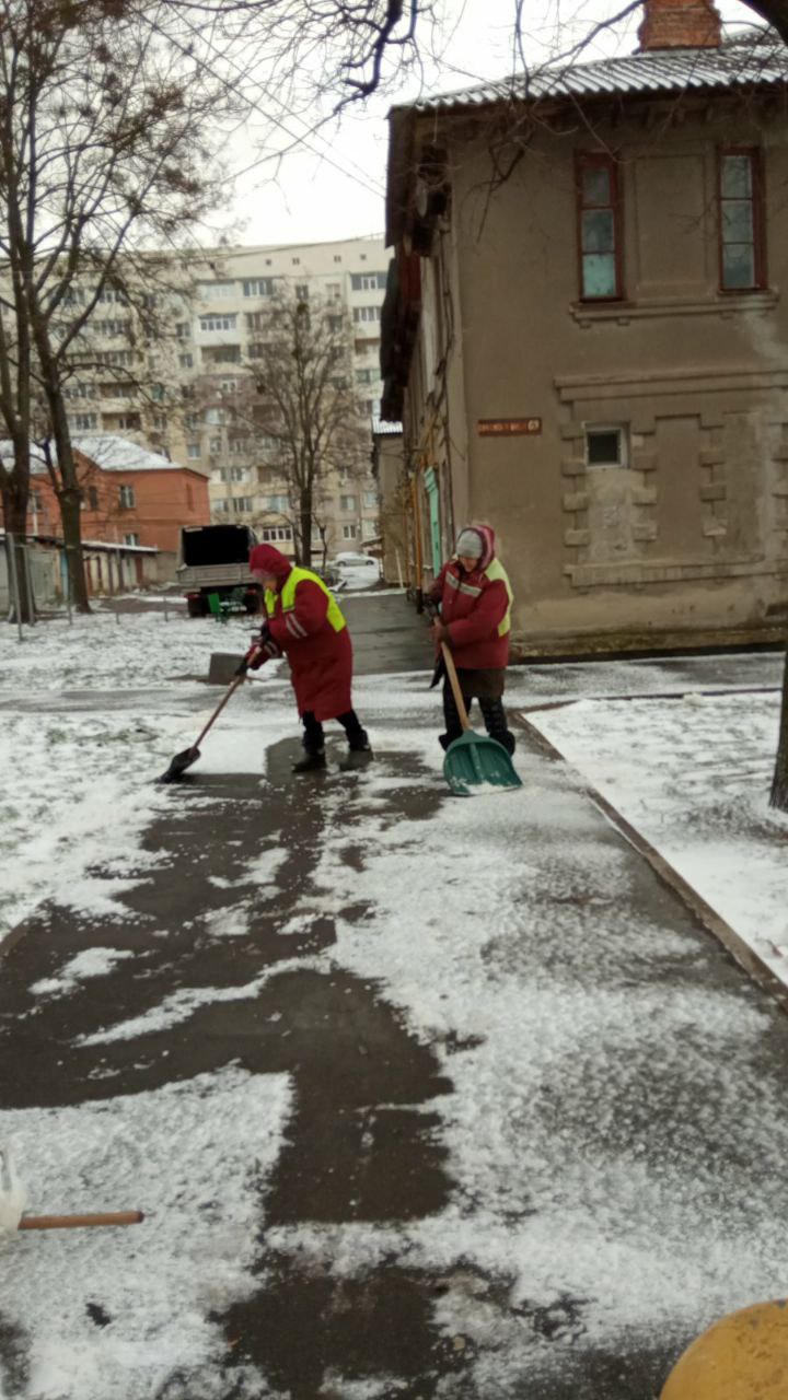 У Харкові усувають наслідки негоди - 1