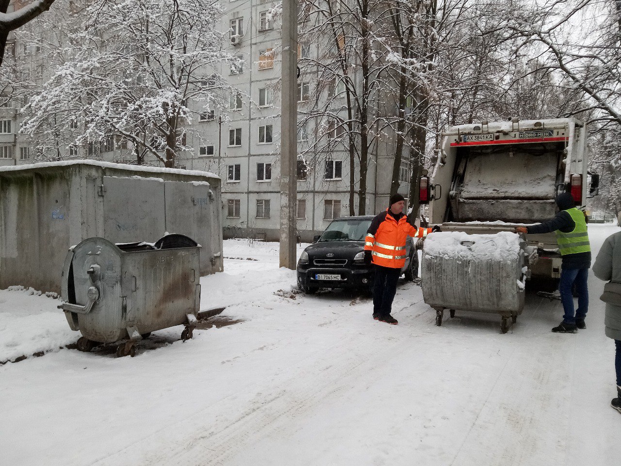 КВПВ наводить лад у Київському та Салтівському районах - 3