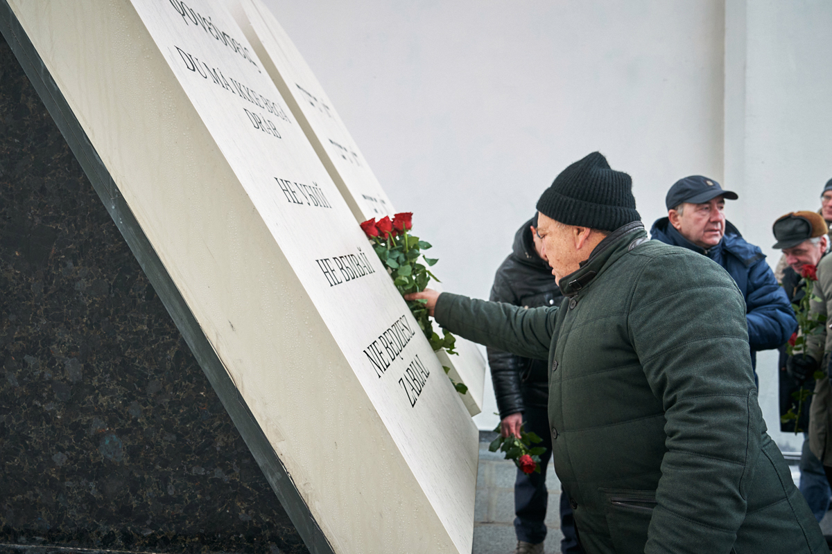 Ігор Терехов вшанував памʼять жертв Дробицького Яру - 12