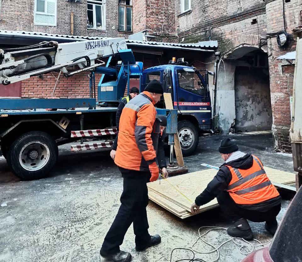 Внаслідок обстрілів у Холодногірському районі пошкоджено 30 будівель - 1