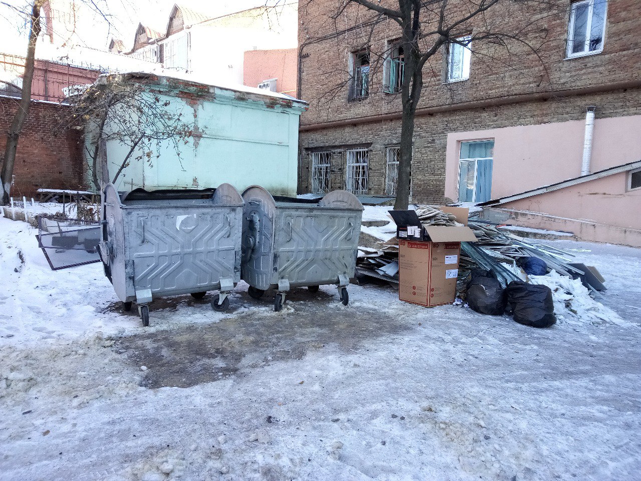 З Харкова за тиждень вивезли близько 30 тисяч кубометрів сміття - 2