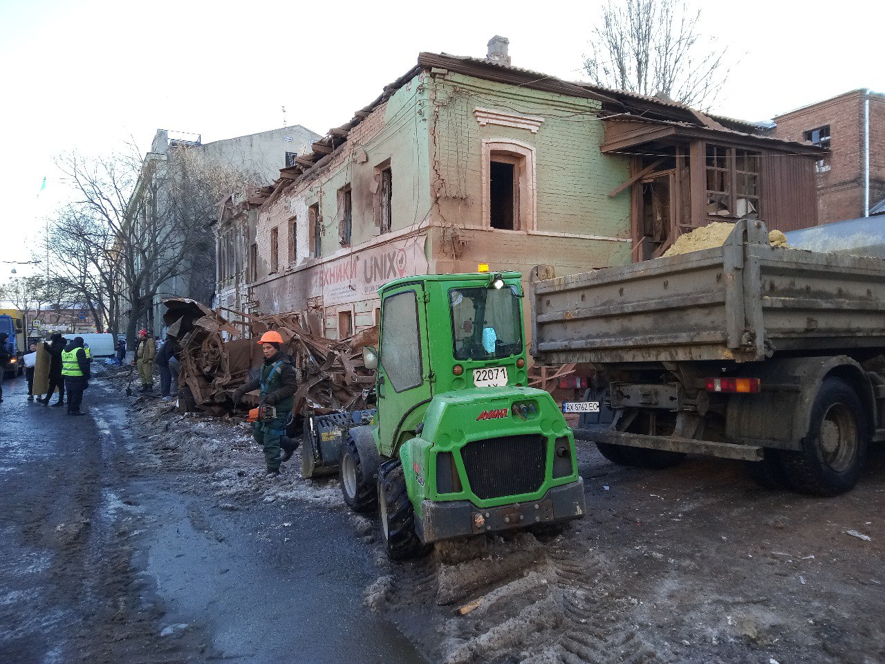 З Харкова за тиждень вивезли близько 30 тисяч кубометрів сміття - 4