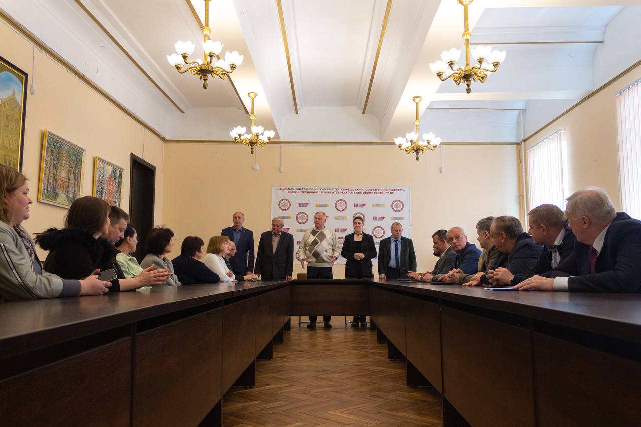 Представникам трьох вишів міста видали «Картку харків’янина» - 1
