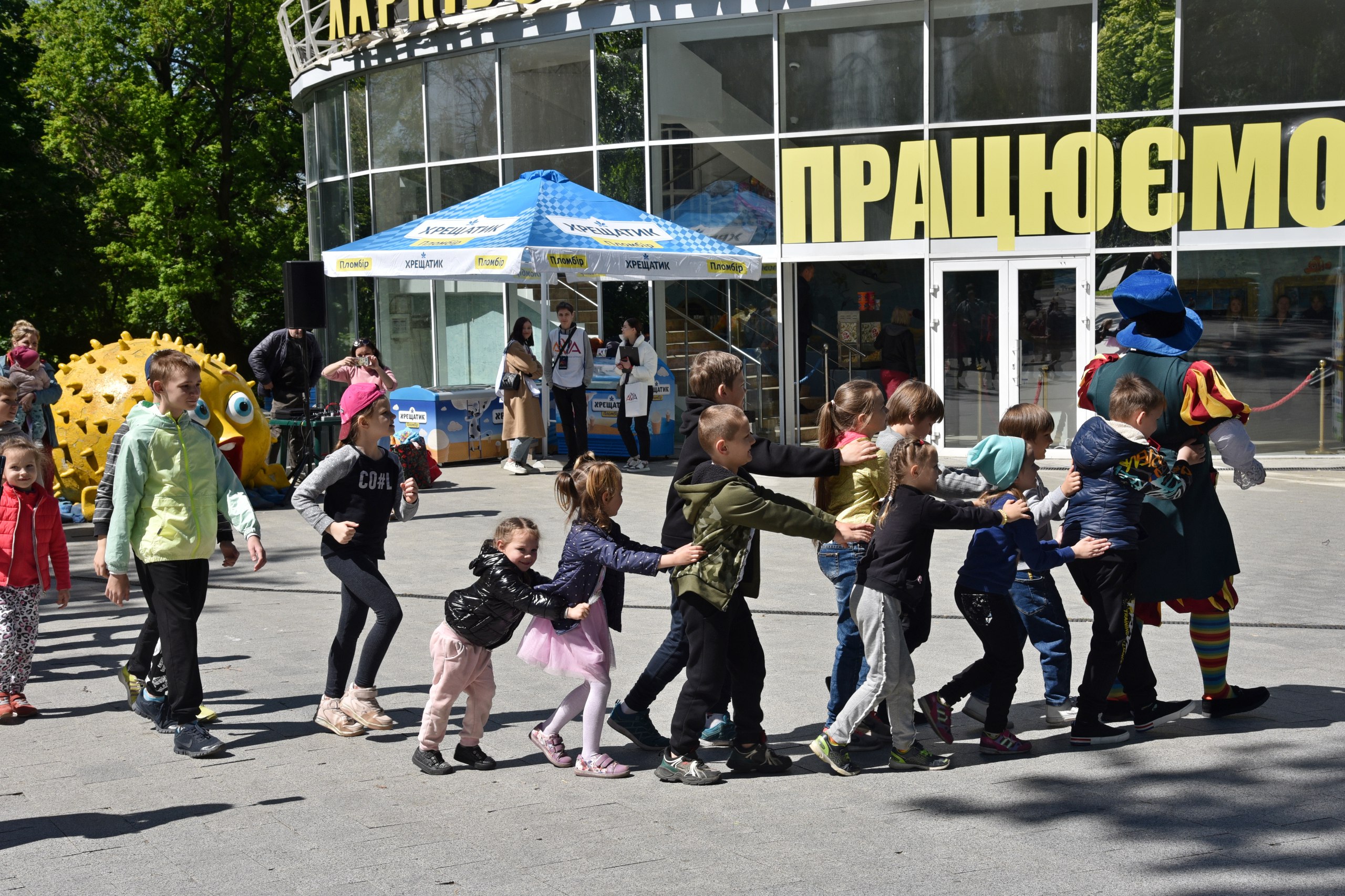 Діти з багатодітних сімей та родин ВПО відвідали дельфінарій - 1