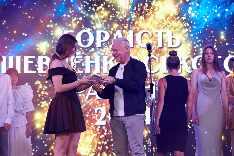 У Харкові стартували шкільні випускні - 24