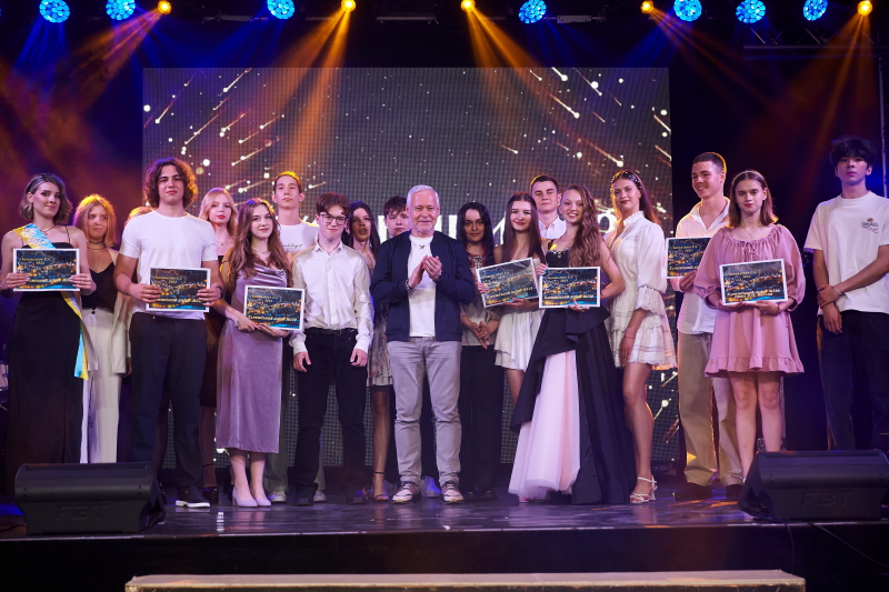 У Харкові стартували шкільні випускні - 30