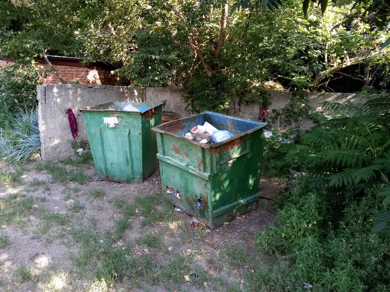 КВПВ укладає договори з мешканцями колишніх відомчих будинків 