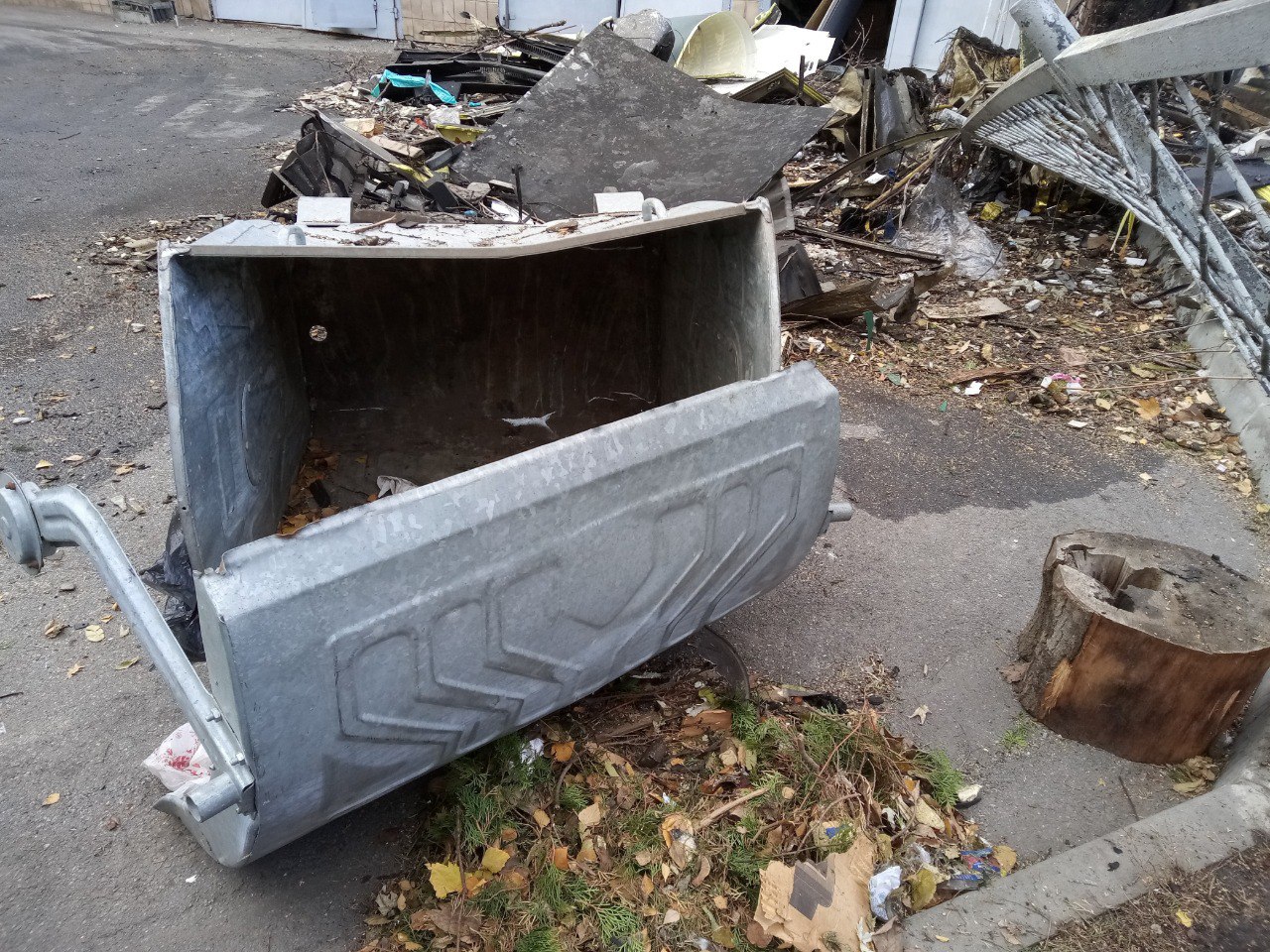 Комунальники за тиждень вивезли понад 33 тисячі кубометрів сміття 