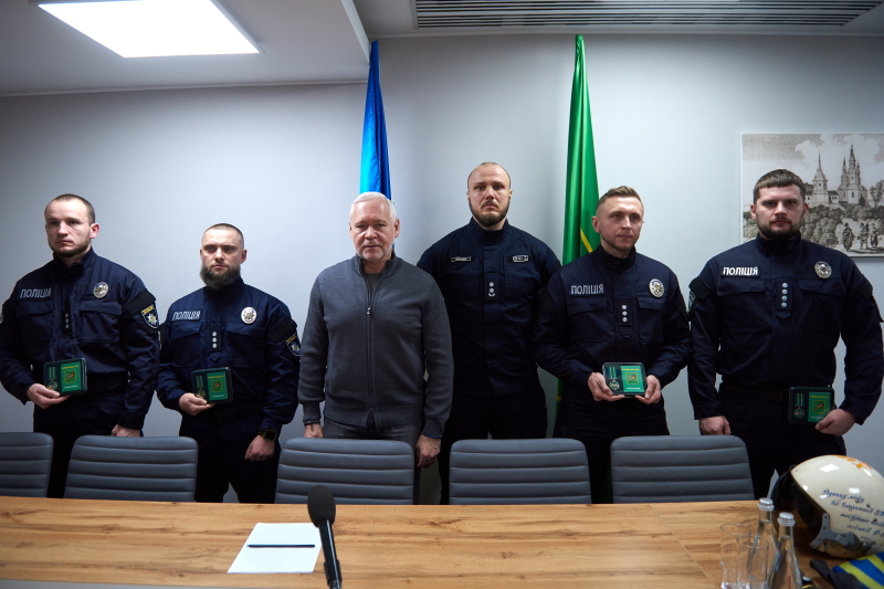 Ігор Терехов вручив відзнаки харківським патрульним