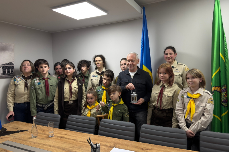 Пластуни привезли до Харкова Вифлеємський вогонь